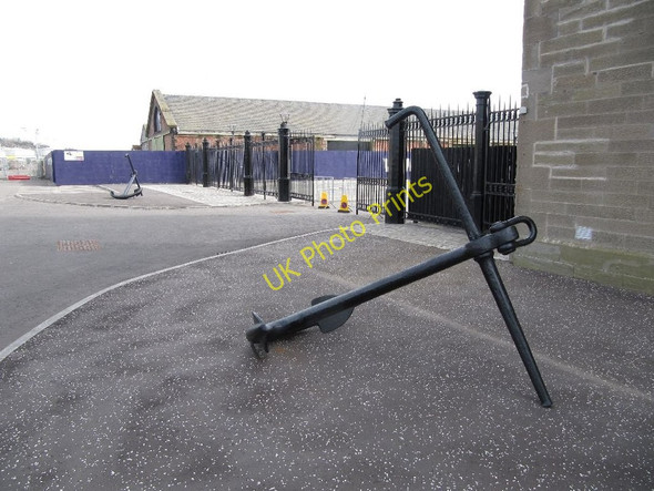 Photo 6"x4" Anchors by the gate Craigie\/NO4231 c2010