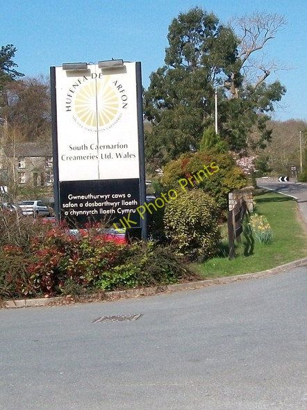 Photo 6"x4" Sign outside the South Caernarfon Creameries Rhyd-y-gwystl c2010