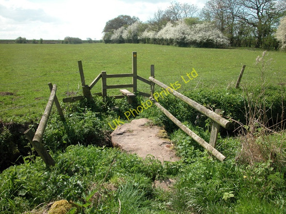 Photo 6"x4" Crimes Brook footbridge Newton\/SJ5059 c2006