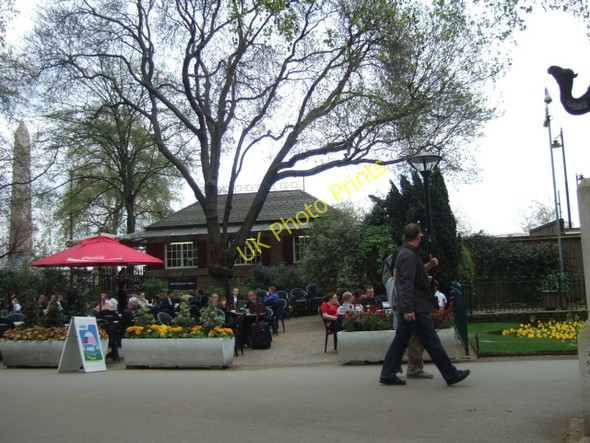 Photo 6"x4" Victoria Embankment Gardens: the cafe London c2010