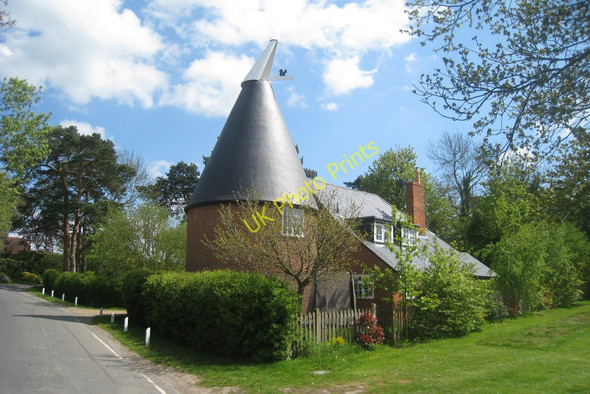 Photo 6"x4" Oast On The Green, Curtisden Green Lane, Curtisden Green, Kent Curtisden Green c2010