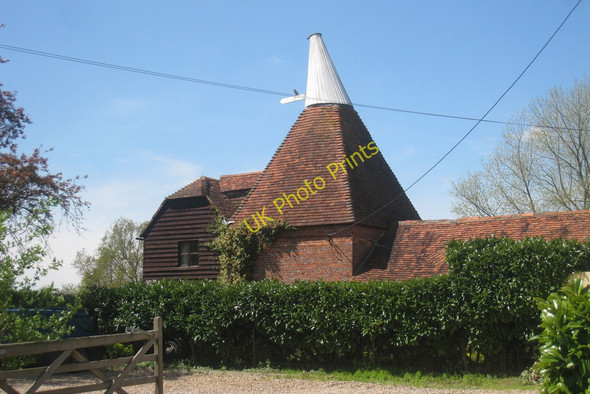 Photo 6"x4" Yew Tree Oast, Colliers Green Road, Colliers Green, Kent Flishinghurst c2010