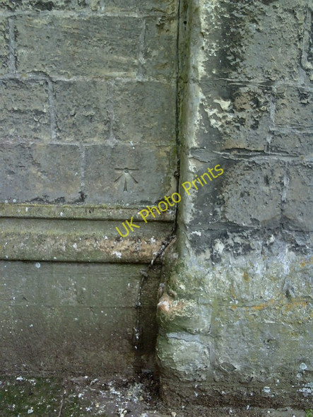 Photo 6"x4" Chippenham, St Andrews Church benchmark Chippenham\/ST9173 c2010
