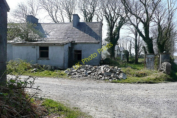 Photo 6"x4" Old and new at Tullassa Kilnamona c2010