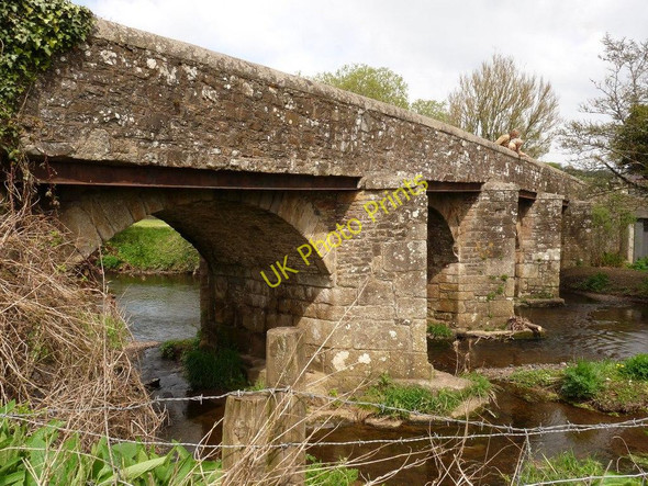 Photo 6"x4" Taw Bridge on the river Taw as seen from upstream North Tawton c2010