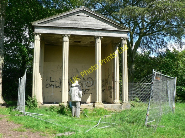 Photo 6"x4" The Little Temple, Temple Newsam Colton\/SE3632 c2006