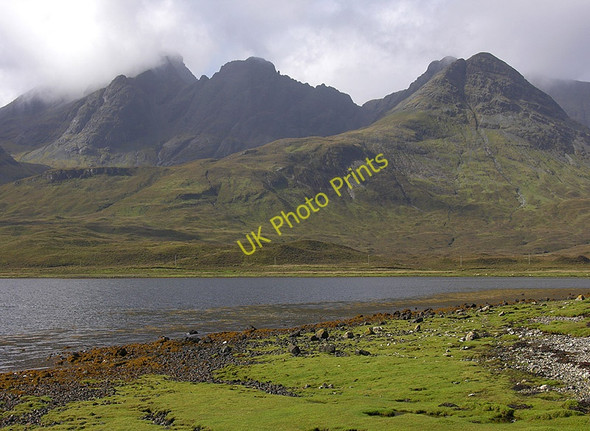 Photo 6"x4" The head of Loch Slapin Torrin\/Na Torrin c2005