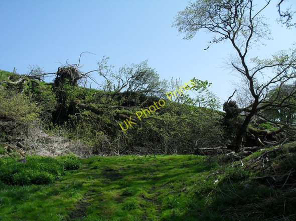 Photo 6"x4" Weird layby Kirkton\/NH7998 c2010