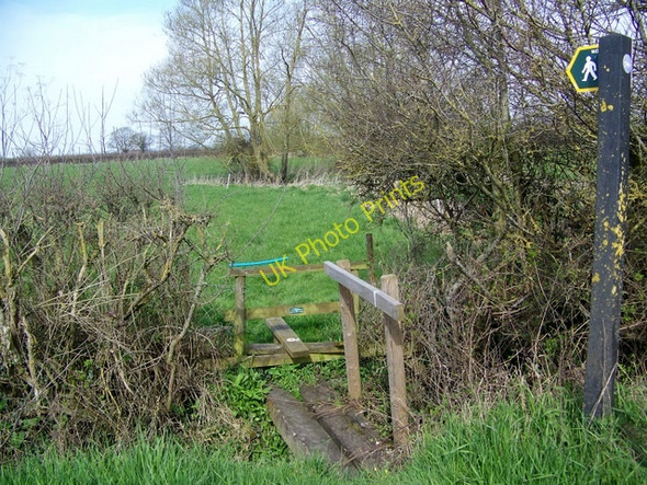 Photo 6"x4" Footbridge near Townsend Townsend\/ST9658 c2010
