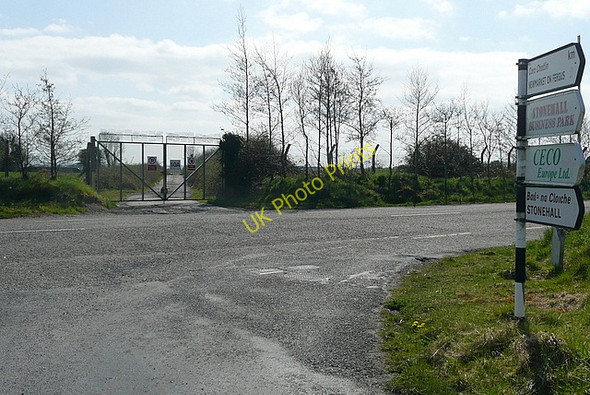 Photo 6"x4" Airport perimeter gate Shannon c2010