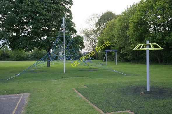 Photo 6"x4" Teenagers play area Cholsey c2010