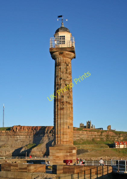 Photo 6"x4" Old Lighthouse, West Pier, Whitby Whitby\/NZ8910 c2007