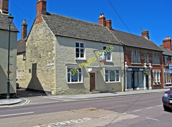 Photo 6"x4" The former Kings Head pub, 28 High Street Cricklade c2010