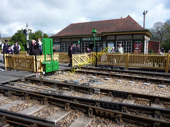 Photo 6"x4" Havenstreet Station Havenstreet c2010