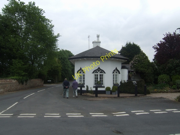 Photo 6"x4" Lodge Cottage Barrow upon Trent c2010