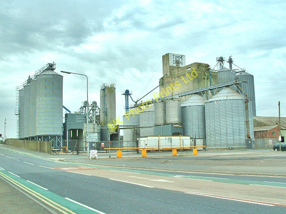 Photo 6"x4" Goole Docks, Grain Silos Goole c2006