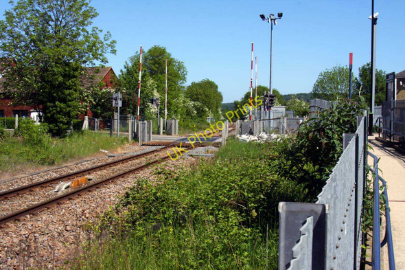 Photo 6"x4" The level crossing by Fenny Stratford station Fenny Stratford c2010