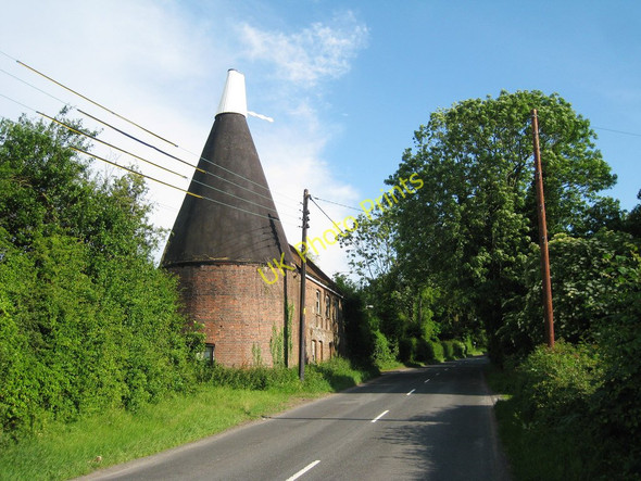 Photo 6"x4" Oast House at Hobby Hobbs Farm, Staplecross, East Sussex Collier's Green c2010