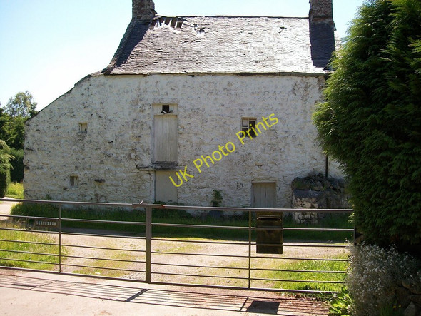 Photo 6"x4" Old farmhouse at Llannerch Llannor c2010