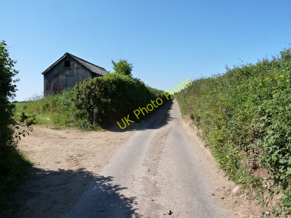 Photo 6"x4" A corrugated iron shed on Northfield Road Darracott\/SS4739 c2010