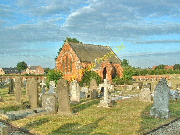 Photo 6"x4" Carlton Nr Goole, Cemetery Carlton\/SE6424 c2006