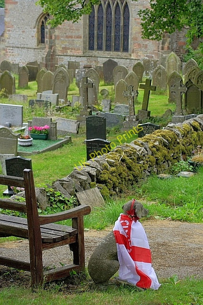 Photo 6"x4" Churchyard, Hartington Hartington c2010