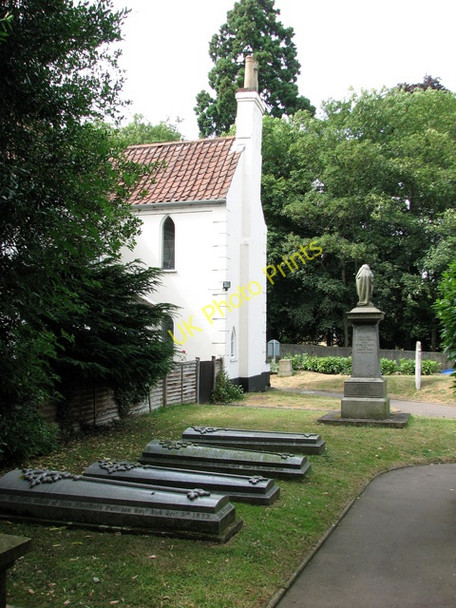 Photo 6"x4" St Peter's church in Cringleford - churchyard Cringleford c2010