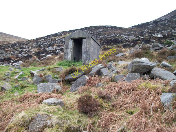Photo 6"x4" Blast shelter at Thomas's Mountain Quarry Newcastle\/J3732 c2010