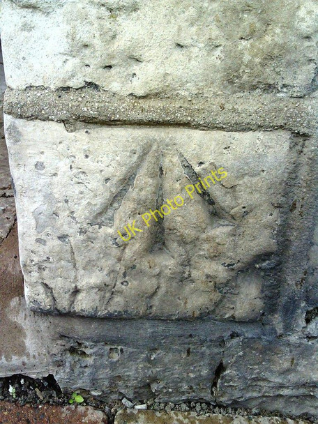 Photo 6"x4" Benchmark on #110 Stricklandgate Kendal c2010