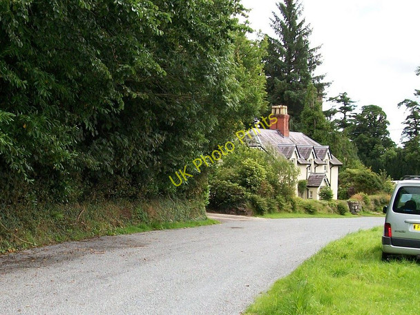 Photo 6"x4" Lay-by and Garden Cottage, Boduan Boduan c2010