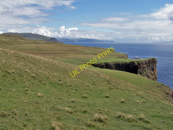 Photo 6"x4" Above the cliff edge Loch an Fhridein c2010