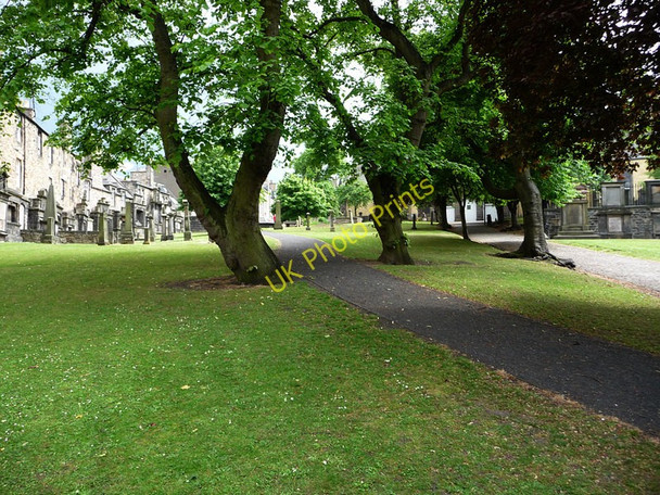 Photo 6"x4" Greyfriars Kirkyard Edinburgh c2010