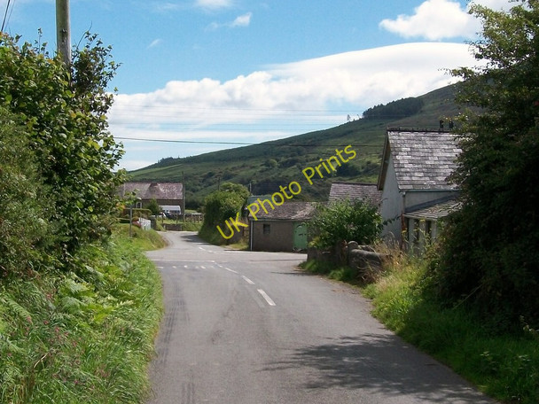 Photo 6"x4" Groeslon Dinas crossroads from the west Dinas\/SH2636 c2010