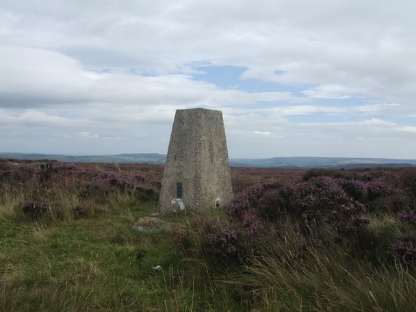 Photo 6"x4" Glaisdale Rigg Trig Point Street\/NZ7304 c2010