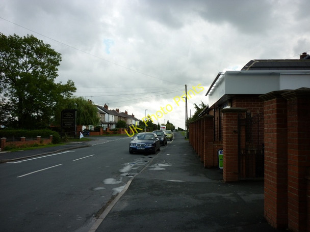 Photo 6"x4" A walk from Oulton Church #51 Arthursdale c2010