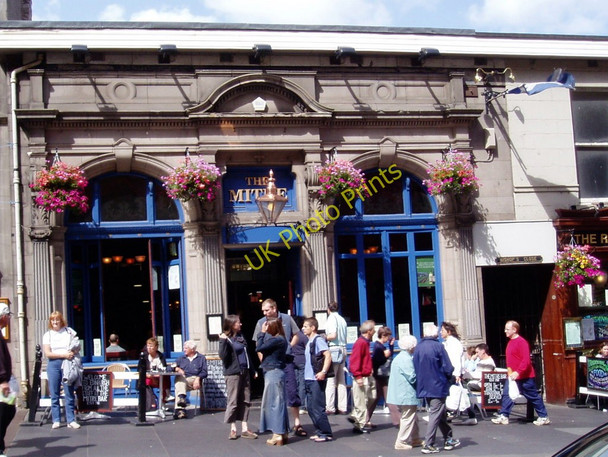 Photo 6"x4" The Mitre, Edinburgh Edinburgh c2003