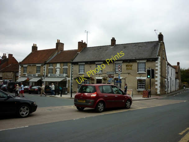 Photo 6"x4" Looking across to the New Inn Thornton-le-Dale c2010