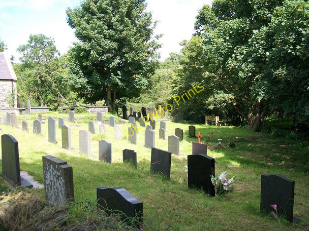 Photo 6"x4" The churchyard of Eglwys Sant Gwynhoedl, Llangwnnadl Pen-y-graig\/SH2033 c2010