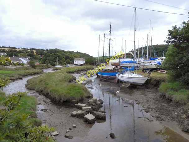 Photo 6"x4" Helford River at Gweek Quay Gweek c2010