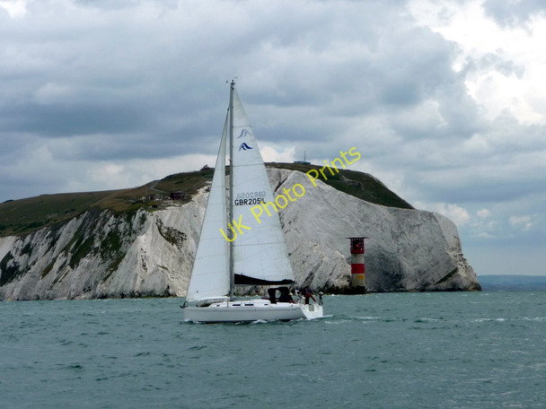 Photo 6"x4" The Needles and Scratchell's Bay, Isle of Wight Totland c2010