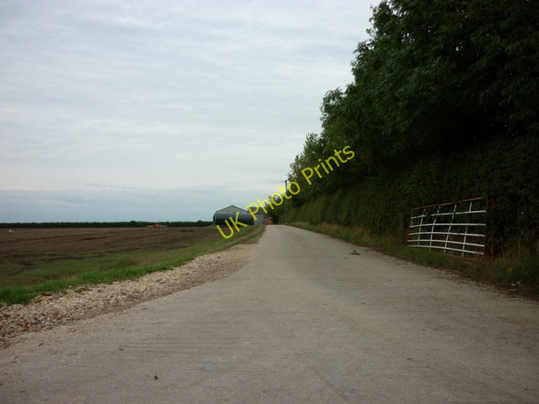 Photo 6"x4" Farm track to Manor Wold Farm, Horkstow Road Horkstow Wolds c2010