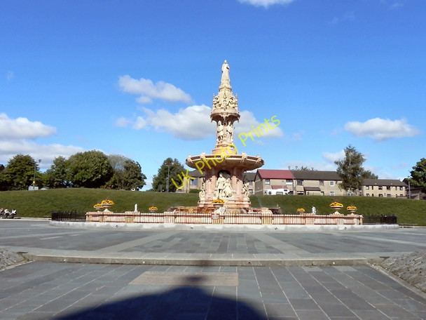 Photo 6"x4" The Doulton Fountain, Glasgow Green Glasgow c2010