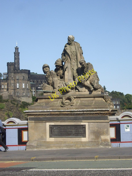Photo 6"x4" War Memorial on North Bridge, Edinburgh Edinburgh c2010