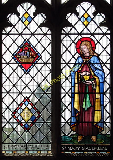 Photo 6"x4" The church of SS Mary and Margaret, Sprowston - modern glass Old Catton c2010