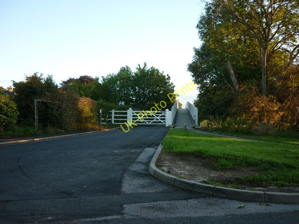 Photo 6"x4" Footbridge to Hessle  Train Station Hessle\/TA0326 c2010