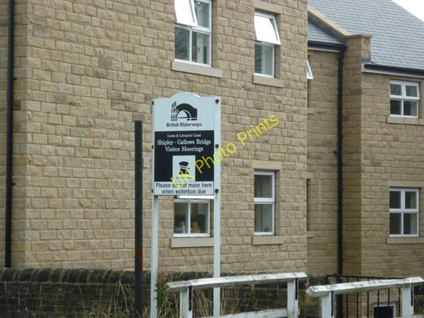 Photo 6"x4" Walking along the Leeds to Liverpool Canal #145 Shipley\/SE1437 c2010