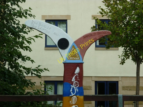 Photo 6"x4" Walking along the Leeds to Liverpool Canal #148 Shipley\/SE1437 c2010