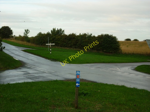 Photo 6"x4" Cross Roads to the East of Barnetby-le-Wold Barnetby le Wold c2010