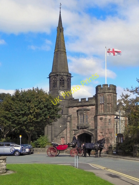 Photo 6"x4" Peace Memorial gate, St Wilfred's Church Standish\/SD5610 c2010