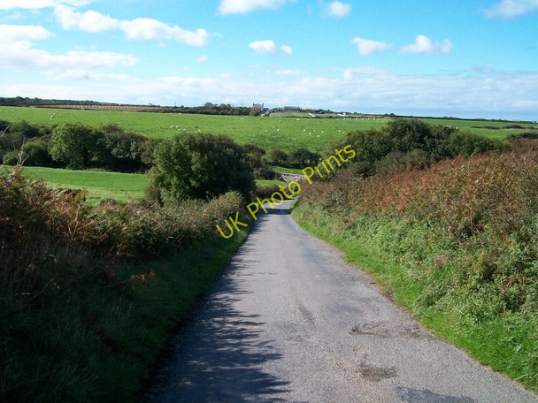 Photo 6"x4" The descent to the Afon Fawr valley Pen-y-graig\/SH2033 c2010